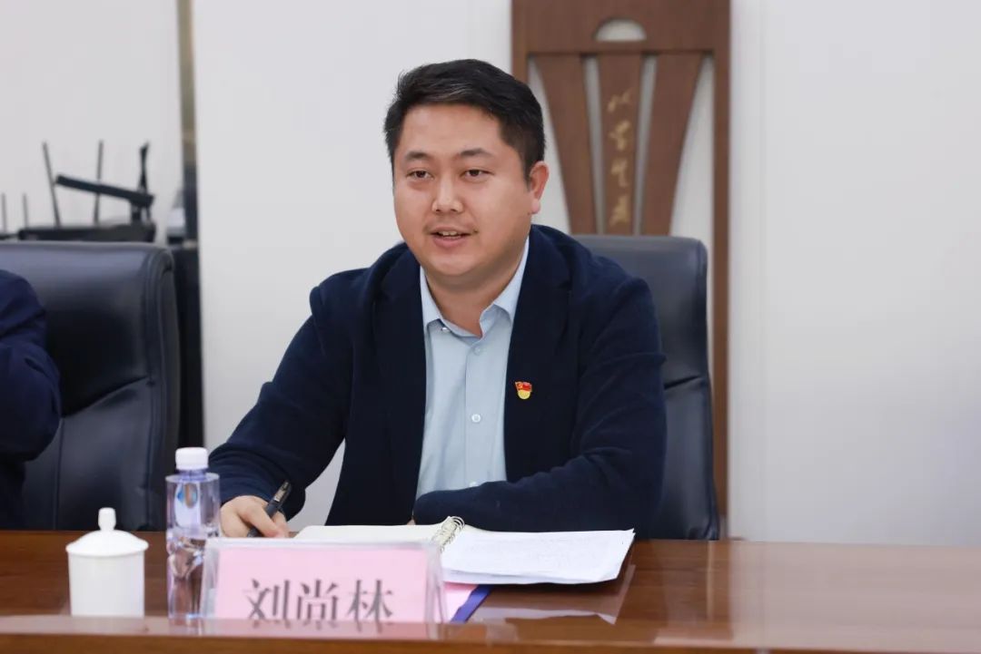 河南省委教育工委专职副书记尹洪斌一行到304永利集团调研指导