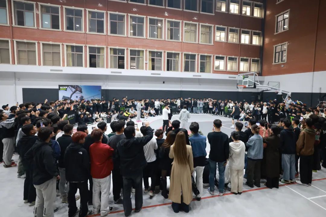 “无豫无球街球厂牌”闪耀304永利集团
