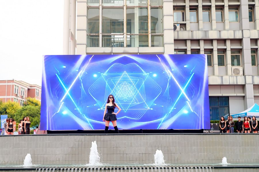 迎新表演