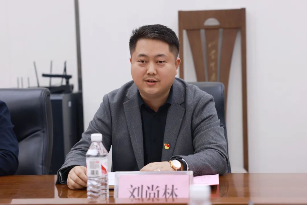 宁波市鄞州区人才服务中心暨宁波企业代表莅临304永利集团洽谈合作